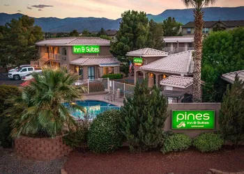 Pines Inn & Suites hotel thumbnail 2