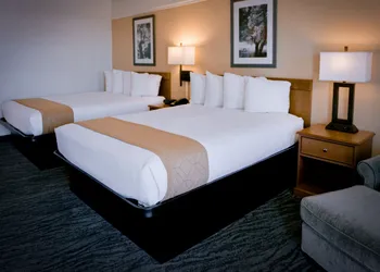 Pines Inn & Suites hotel thumbnail 3
