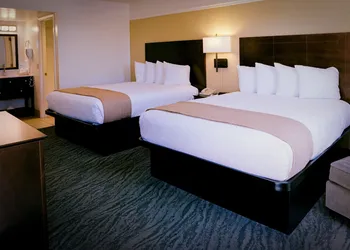 Pines Inn & Suites hotel thumbnail 7
