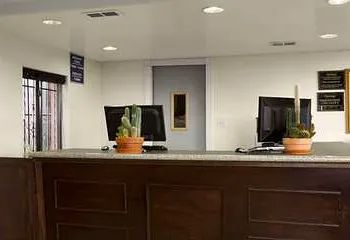 Travelodge by Wyndham Flagstaff Near I-40 hotel thumbnail 3