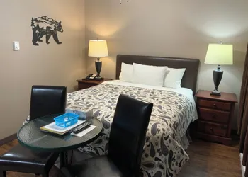 Riverside Motel hotel thumbnail 6