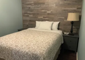 Riverside Motel hotel thumbnail 8