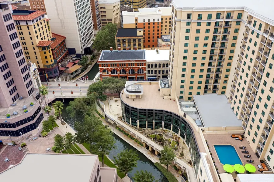 Embassy Suites San Antonio Riverwalk-Downtown hotel detail image 2