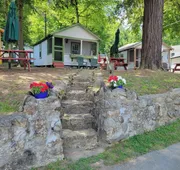 Weirs Beach Motel and Cottages hotel detail image 4