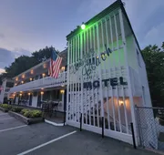 Weirs Beach Motel and Cottages hotel detail image 7