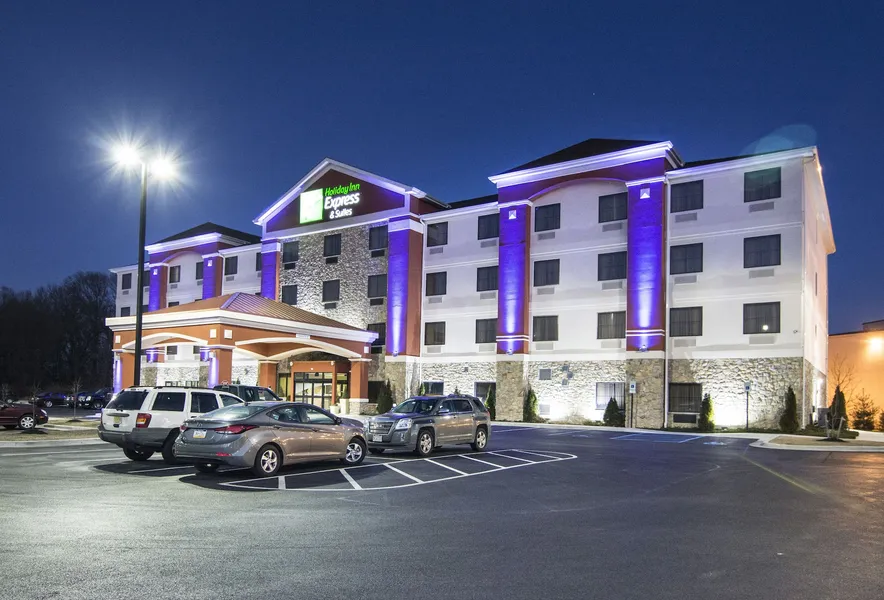 Holiday Inn Express & Suites Elkton - University Area by IHG hotel detail image 2