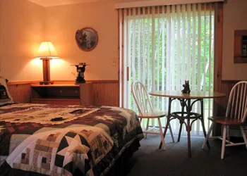 Bear Tree Lodge hotel thumbnail 8