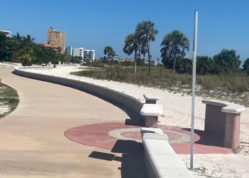 Beachside Resort Motel hotel thumbnail 6
