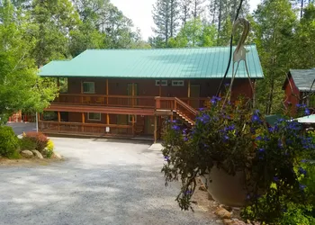 Yosemite Riverside Inn hotel thumbnail 4