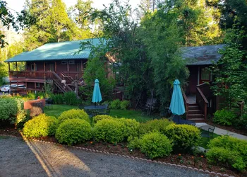 Yosemite Riverside Inn hotel thumbnail 5