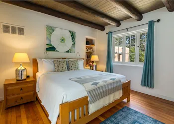 Inn Of The Turquoise Bear hotel thumbnail 6