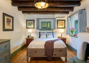 Inn Of The Turquoise Bear hotel thumbnail 7