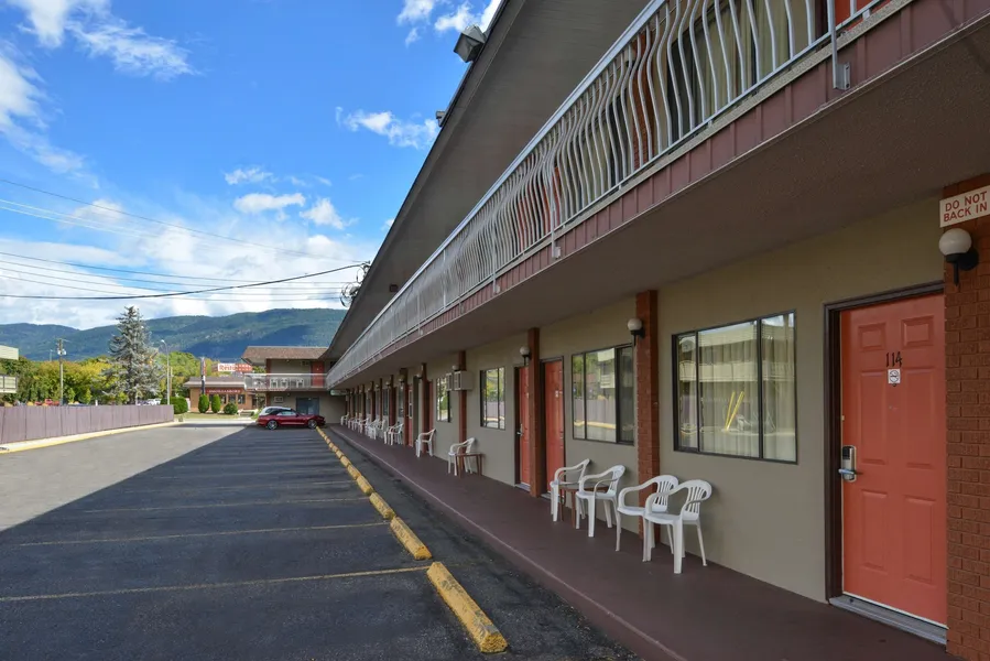 Canadas Best Value Inn & Suites Vernon hotel detail image 2
