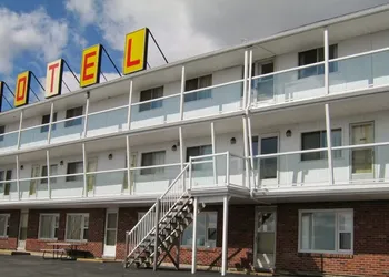 Hillside Motel hotel thumbnail 2