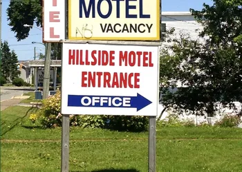 Hillside Motel hotel thumbnail 8