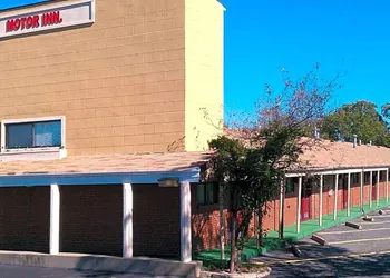 Americana Inn Farmingdale hotel thumbnail 5