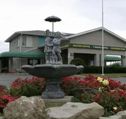 Seven Oakes Motel hotel detail image 3