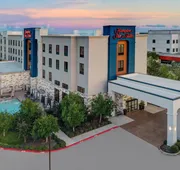 Hampton Inn & Suites Houston/Pasadena hotel detail image 3
