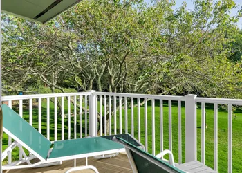 East Hampton House Resort hotel thumbnail 7