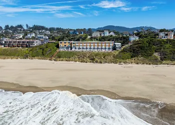 Sailor Jack's Oceanfront Inn hotel thumbnail 6