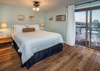 Beachcomber Resort at Montauk hotel thumbnail 6