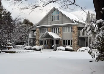Country House Resort hotel thumbnail 2
