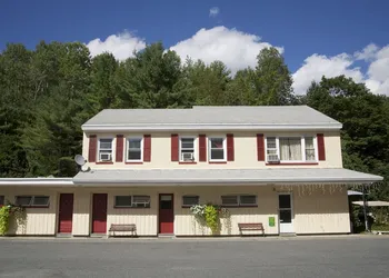 Sunset Motor Inn hotel thumbnail 2