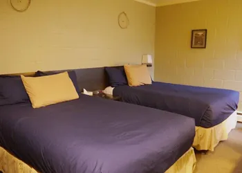 Mountain Hound Inn hotel thumbnail 8