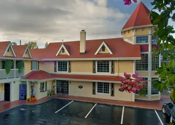 Silverton Inn & Suites hotel thumbnail 4