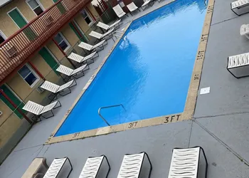 Offshore Motel hotel thumbnail 3