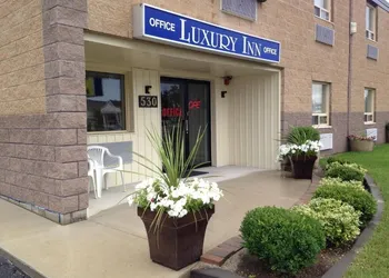 Luxury Inn hotel thumbnail 2