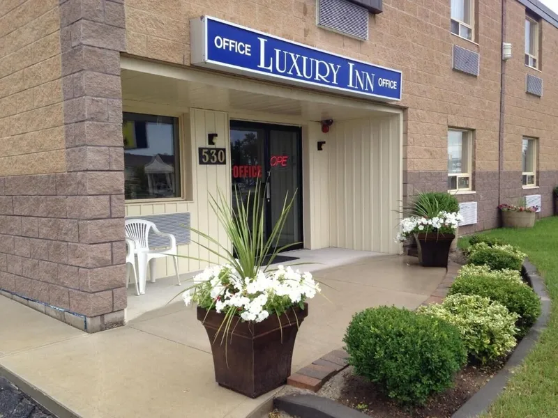 Luxury Inn hotel detail image 2