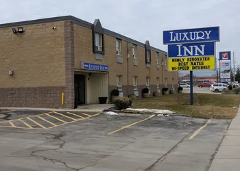 Luxury Inn hotel thumbnail 3