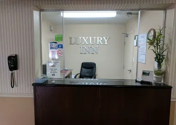Luxury Inn hotel thumbnail 5