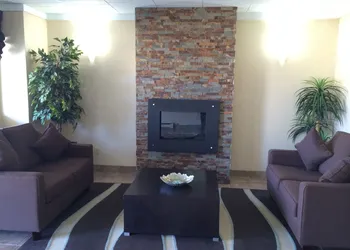 Luxury Inn hotel thumbnail 7