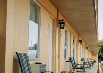 Saxony Motel hotel thumbnail 3