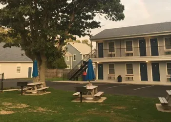 The Blue Inn At North Fork hotel thumbnail 2
