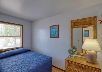 Sea Spray Motel hotel thumbnail 5