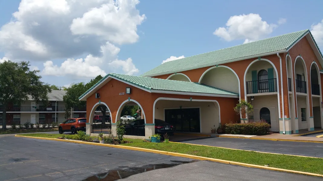 Shining Light Inn & Suites hotel detail image 2