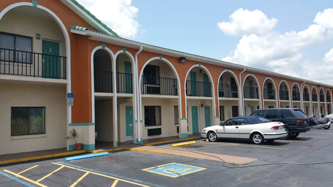 Shining Light Inn & Suites hotel detail image 6