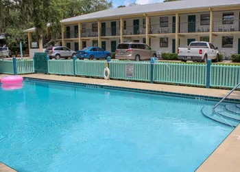 Steinhatchee River Inn hotel thumbnail 2