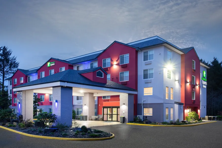 Holiday Inn Express & Suites Lincoln City by IHG hotel detail image 2