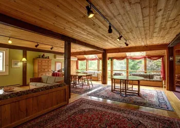 Snowy Owl Inn And Resort hotel thumbnail 4