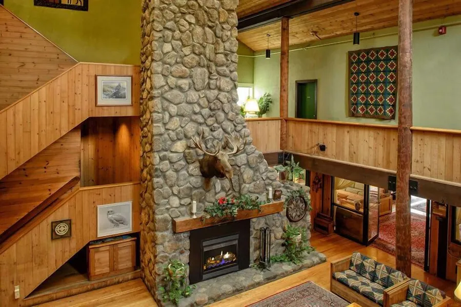 Snowy Owl Inn And Resort hotel detail image 6