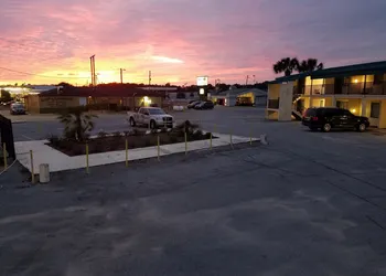 Western Inn hotel thumbnail 2