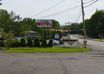 Cadet Motel hotel thumbnail 2