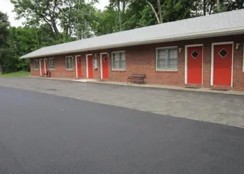 Cadet Motel hotel thumbnail 7