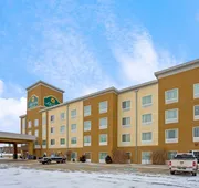 La Quinta Inn & Suites by Wyndham Dickinson hotel detail image 4