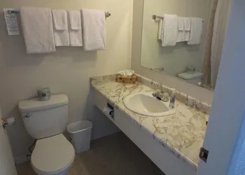 Imperial Motel hotel thumbnail 7