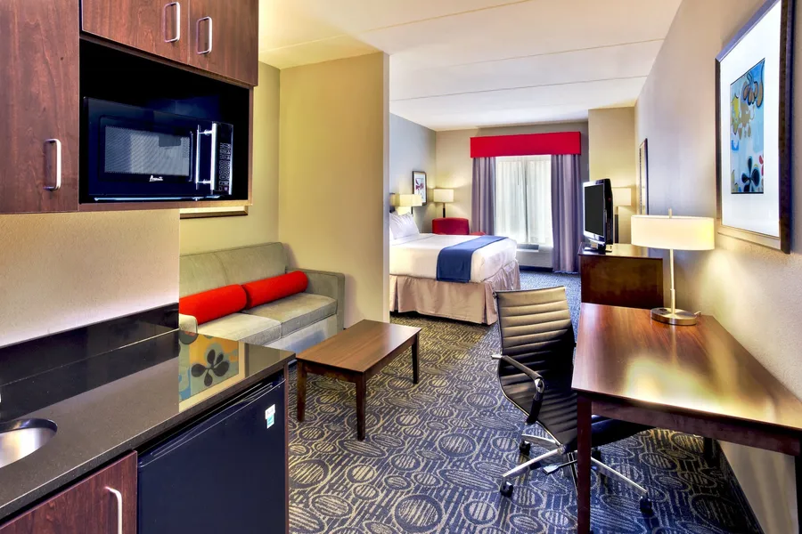 Holiday Inn Express & Suites Oak Ridge by IHG hotel detail image 6